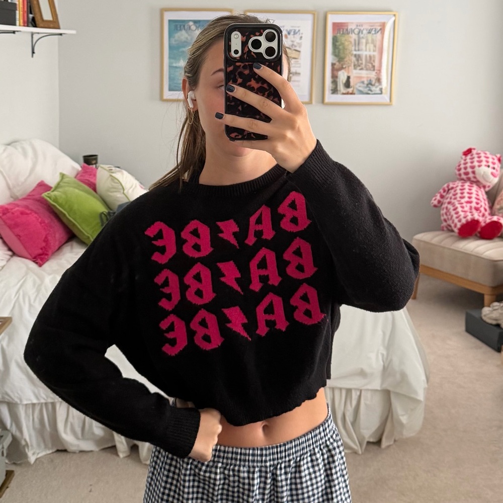 Babe graphic sweater - Edikted